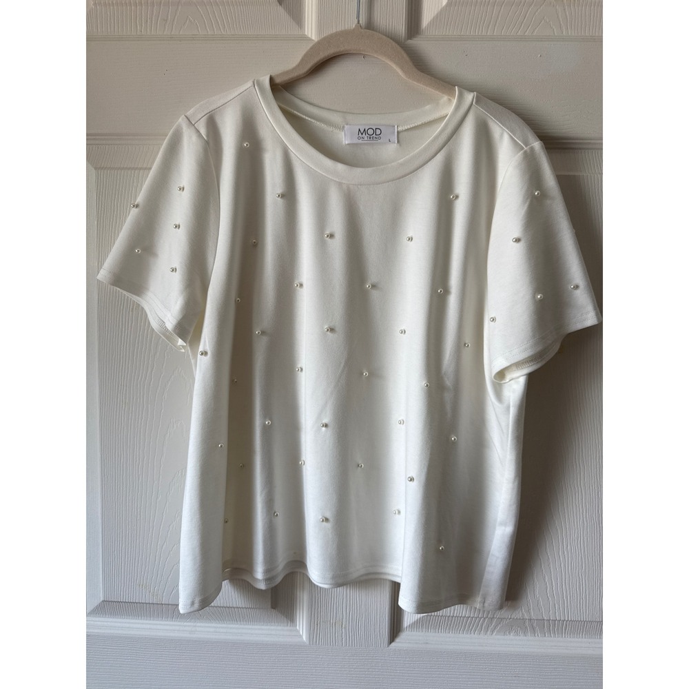 Mod on Trend Pearl Embellished Top Womens Large White Boxy Fit‎ Short Sleeve Tee